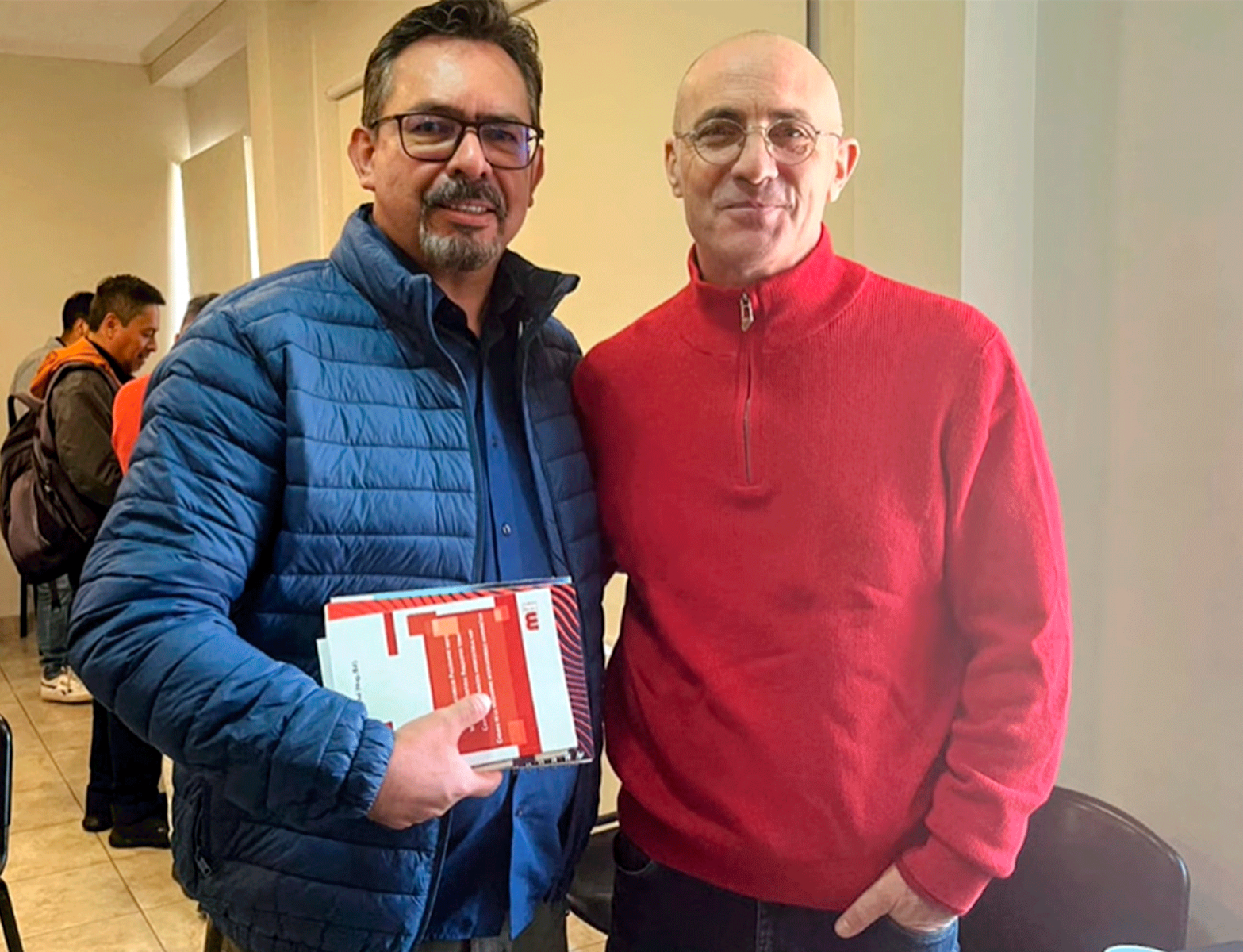 Imagen del profesor José Rafael Rosero en Chile