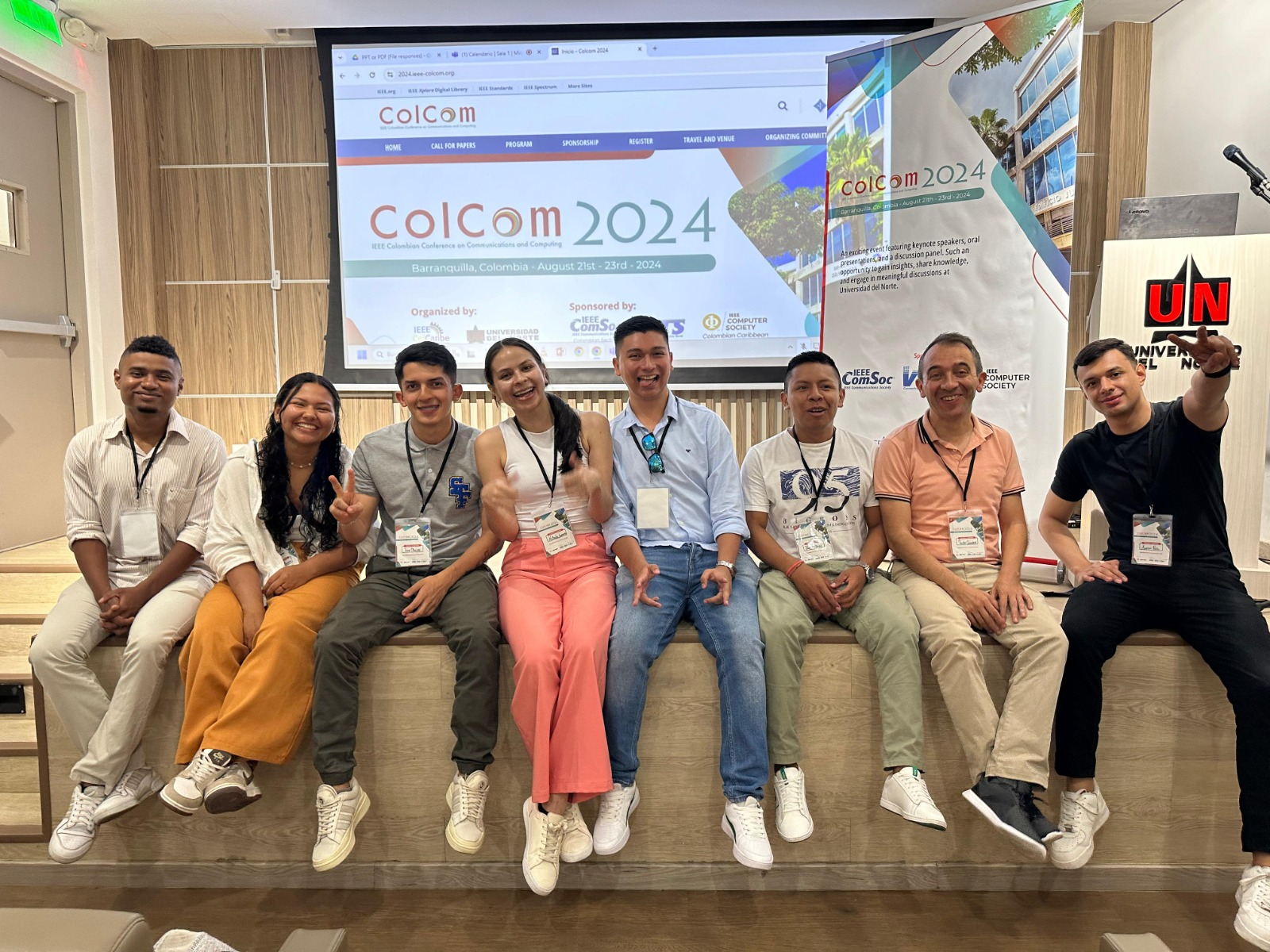 Docentes y estudiantes de la FIET en Conferencia Colombiana de Comunicaciones y Computación
