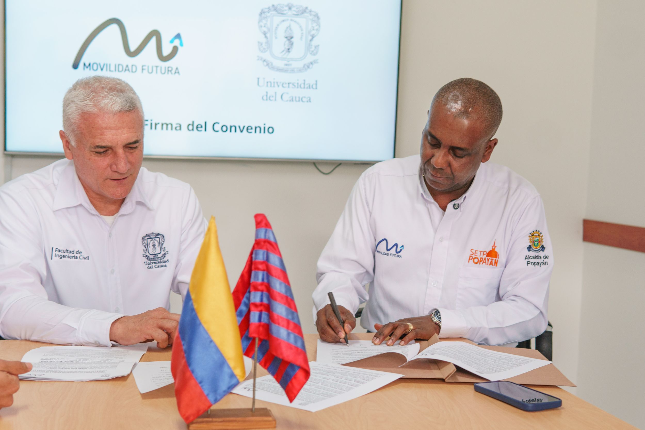 Imagen de Directivos Universidad del Cauca y la Sociedad Sistema Estratégico de Transporte Público de Pasajeros de Popayán, “Movilidad Futura S.A.S.”