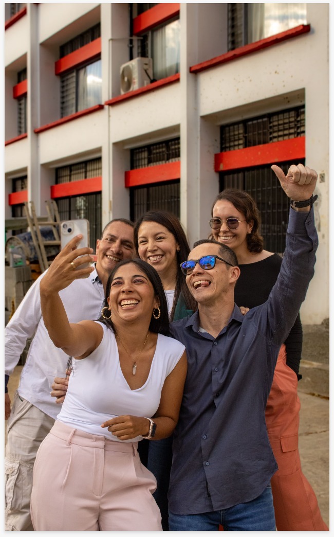 Ingeniería Electrónica y Telecomunicaciones​