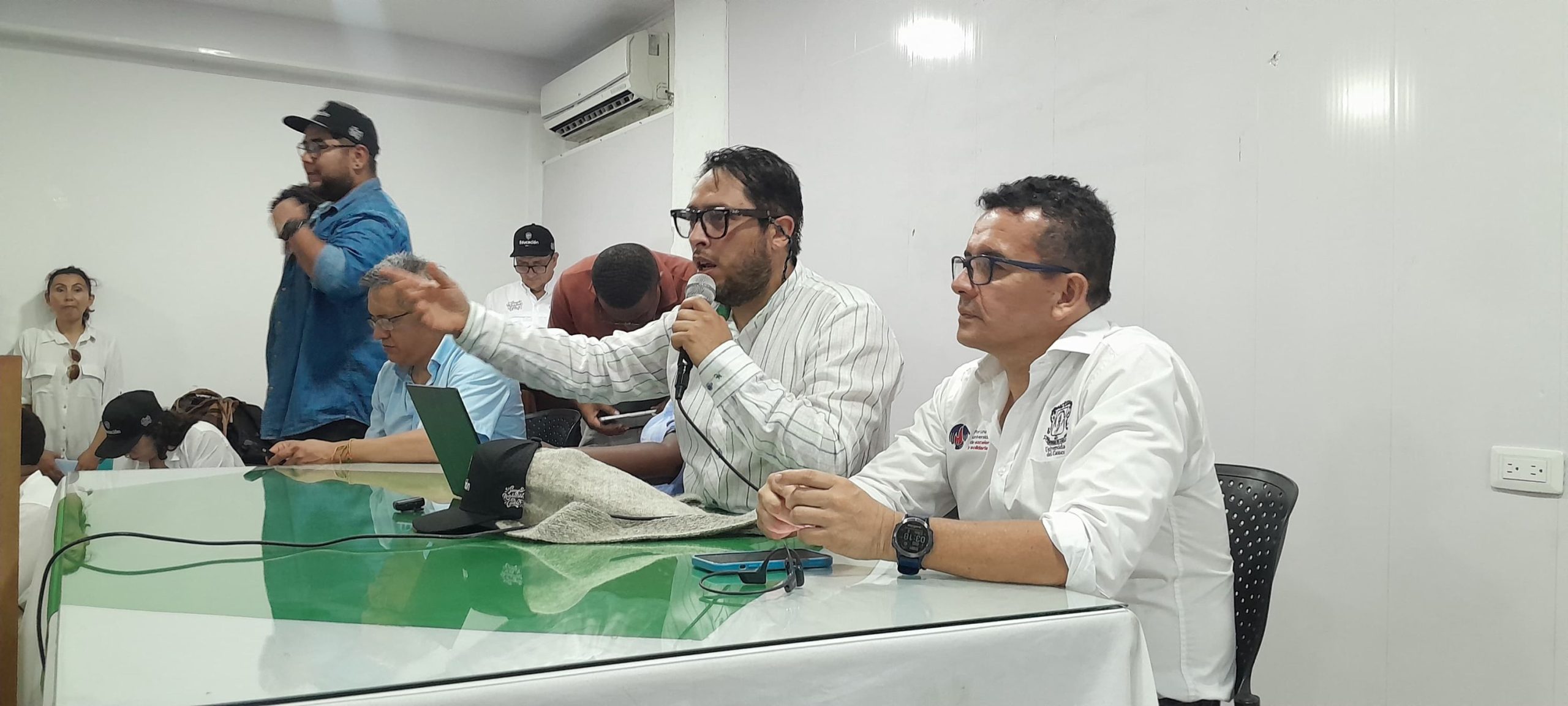 Imagen de Directivos del Ministerio de Educación Nacional y Unicauca en Guapi