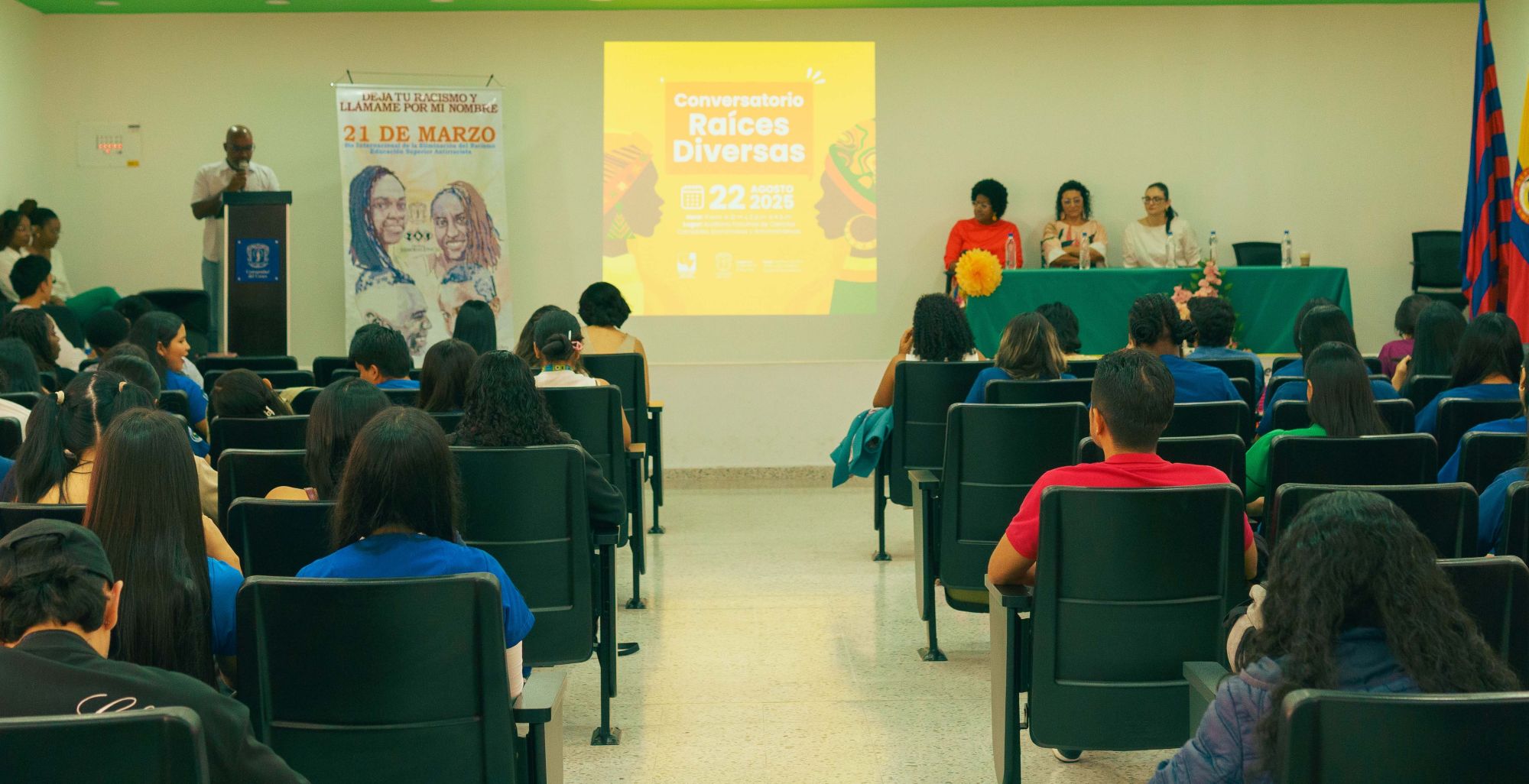 Imagen del conversatorio Raíces Diversas en la Universidad del Cauca