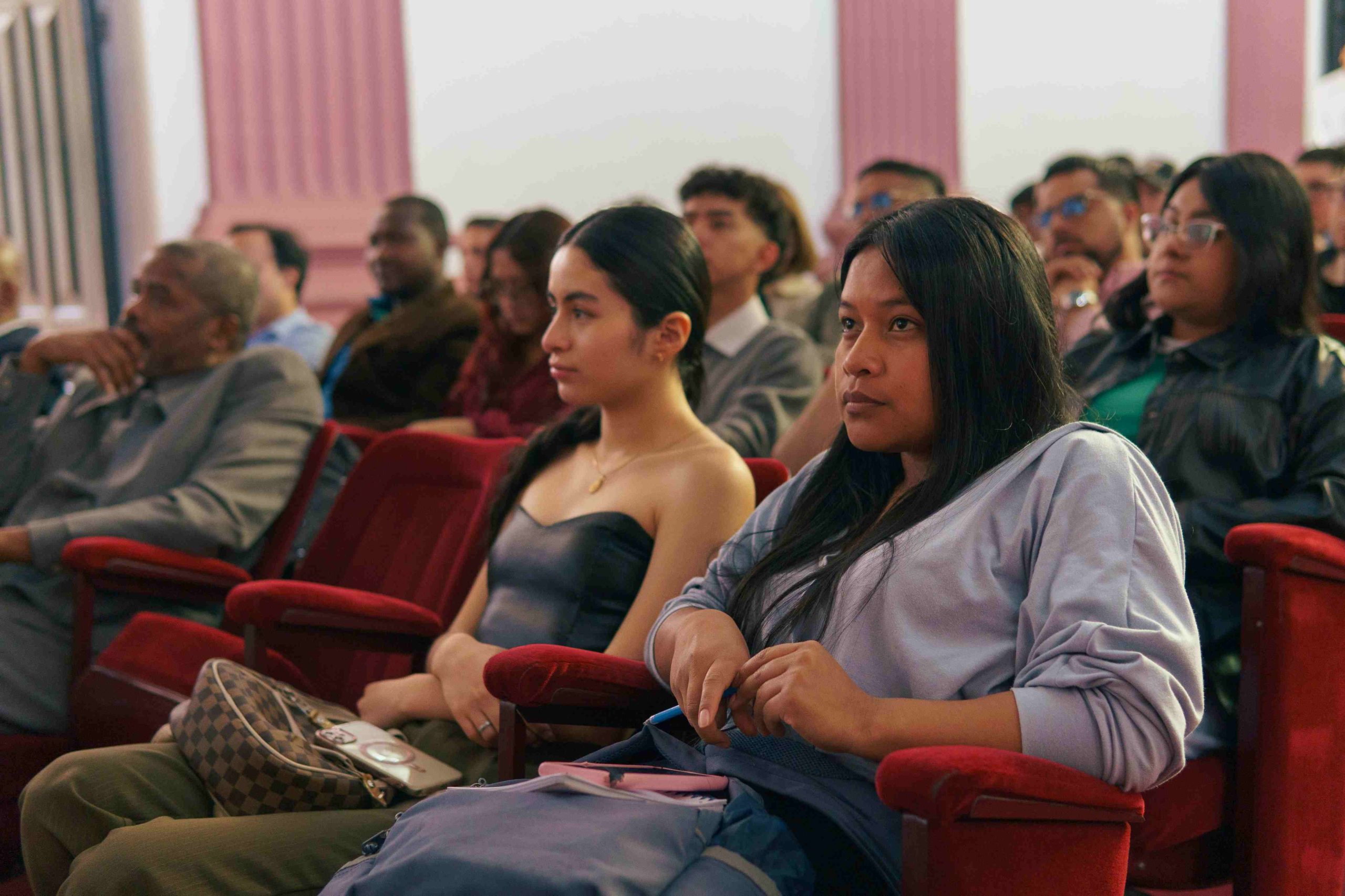 Imagen asistentes al conversatorio sobre el Estatuto Disciplinario