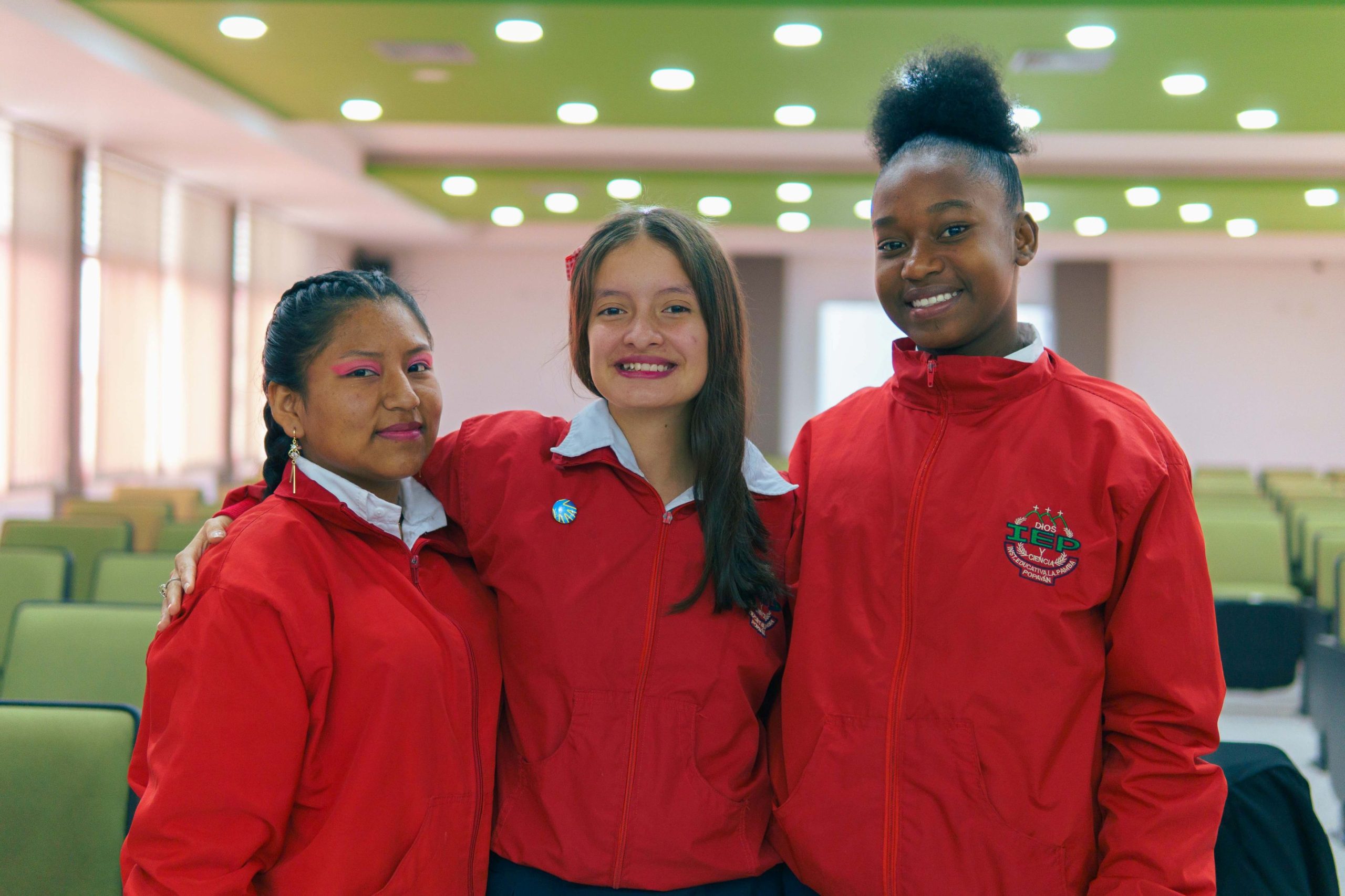 Partipantes manos que hablan