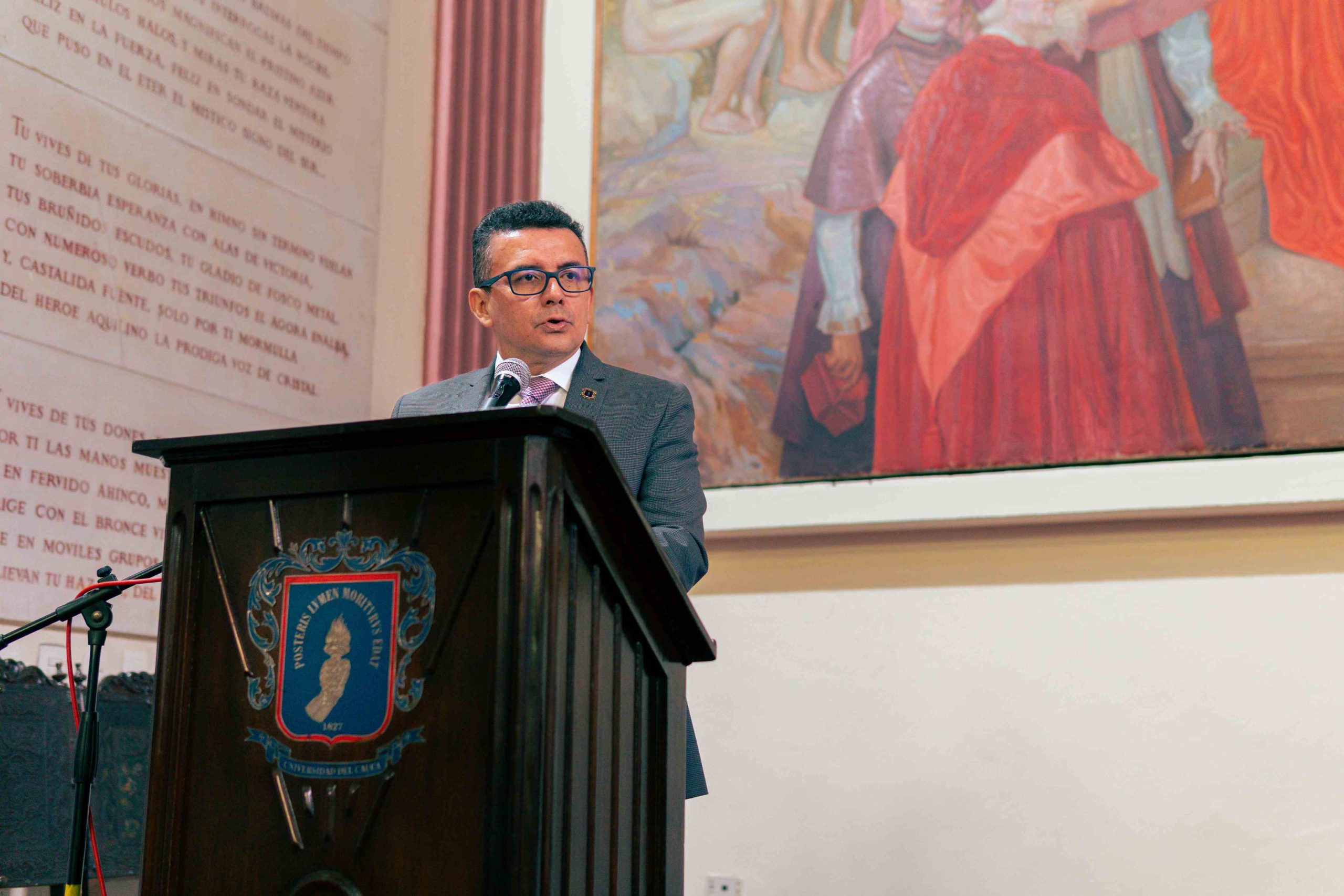 Imagen Rector Deibar René Hurtado