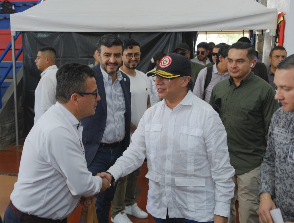 Imagen Rector Unicauca y Presidente Petro