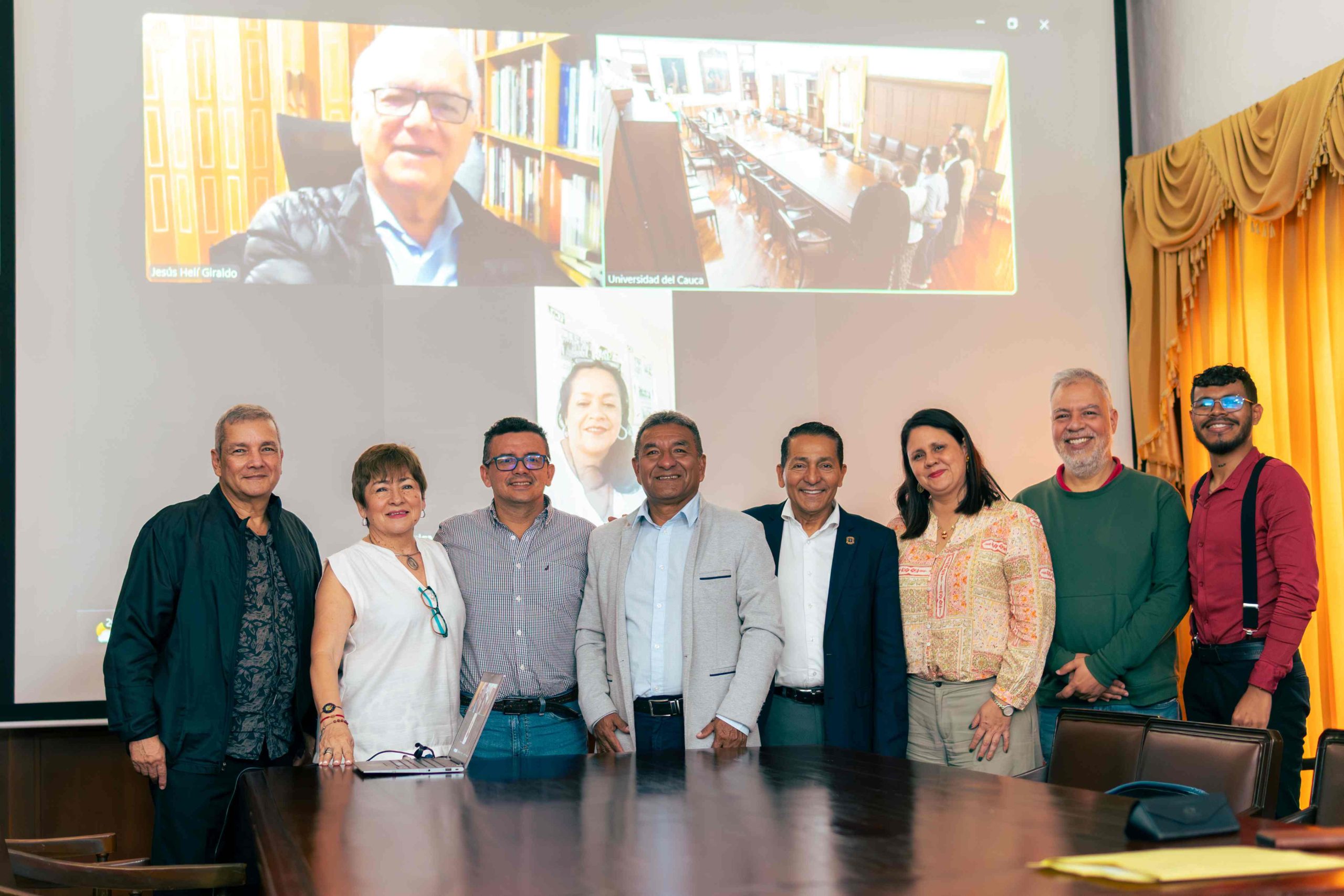 Imagen Comisión Bicentenaria 1