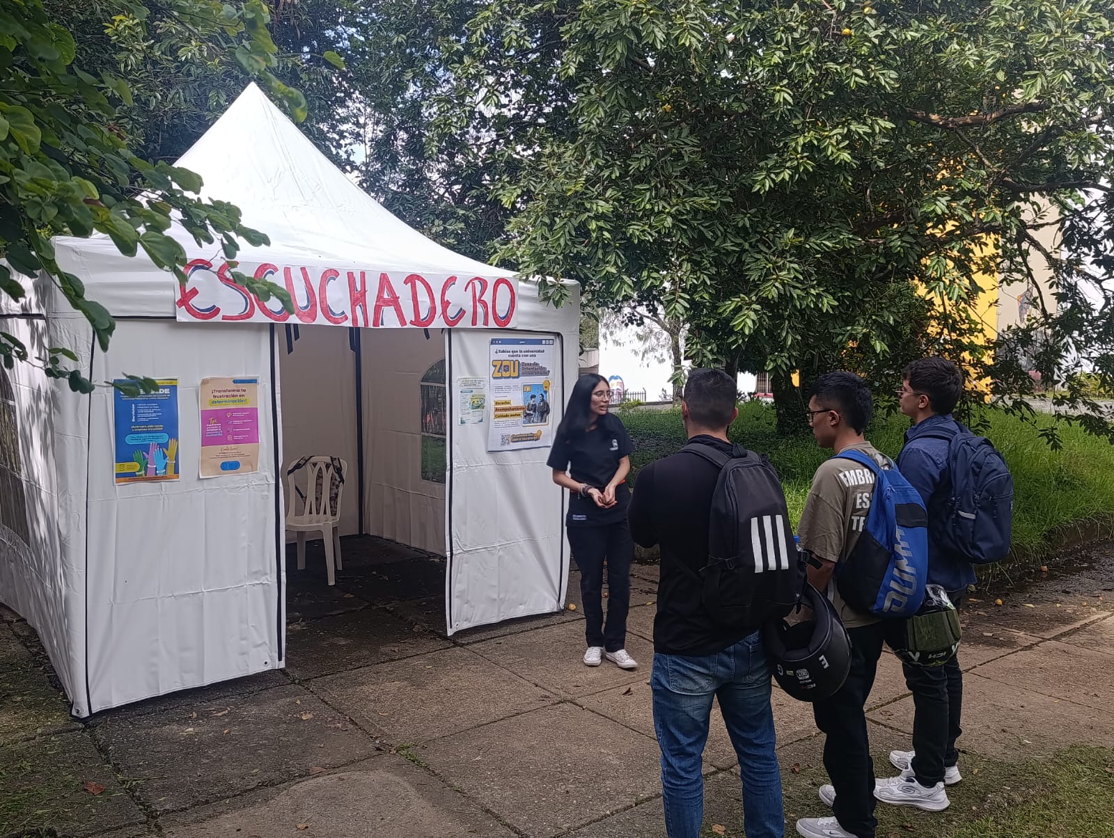 Imagen de Escuchadero