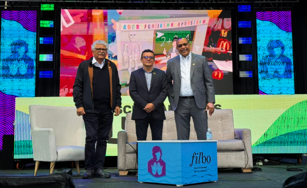 Imagen Rector Deibar René Hurtado Feria del Libro