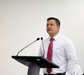 Luis Ángel Meneses, profesor del Departamento de Ciencias Administrativas.
