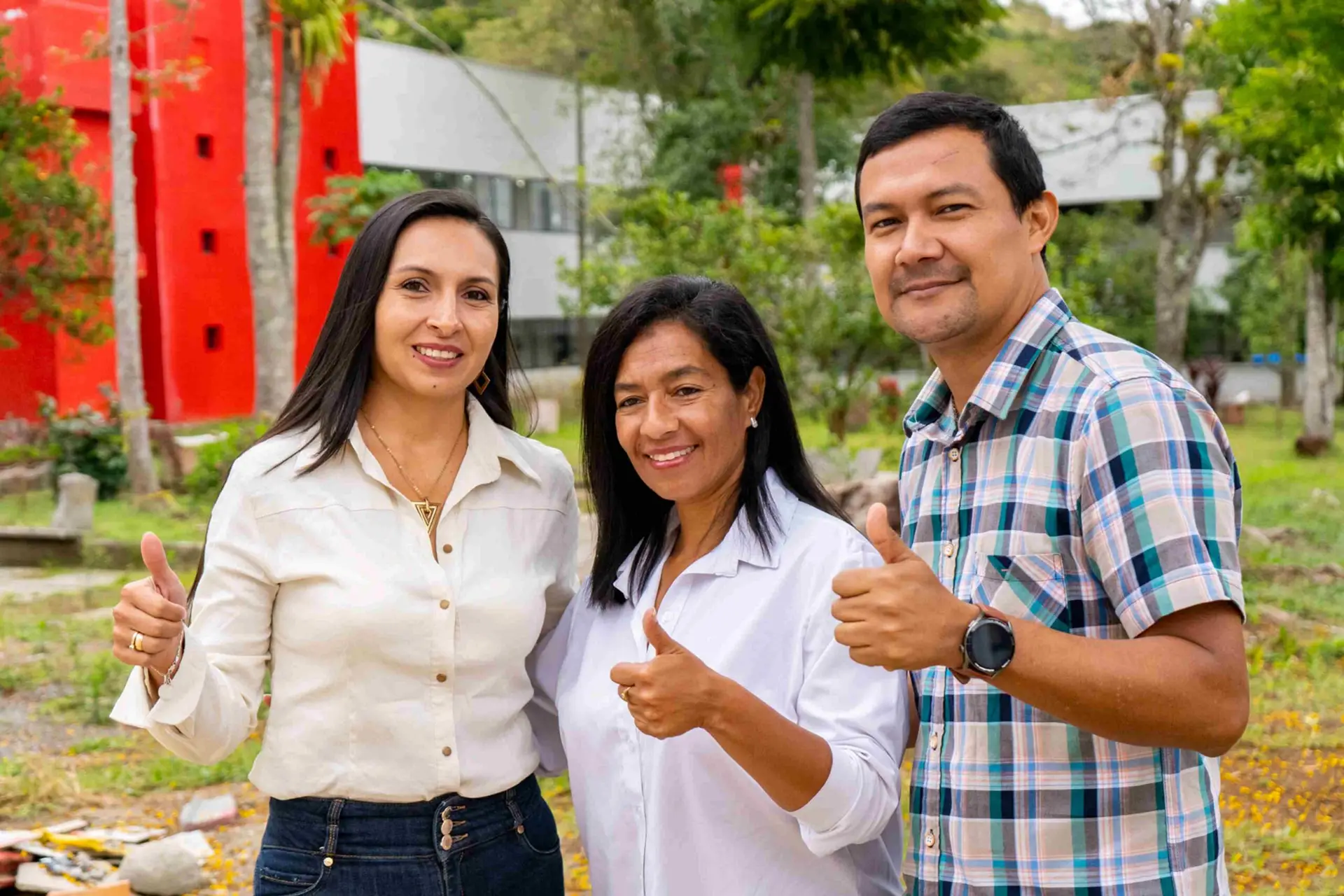 Imagen docentes y administrativos
