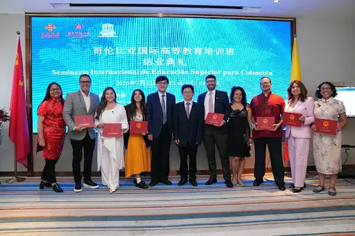 Imagen Comisión Unicauca en China