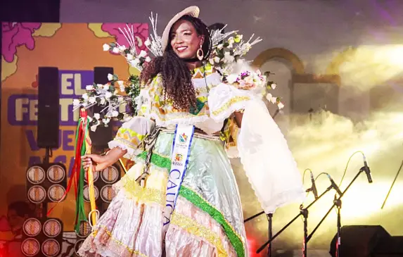 Imagen Heidy Valentina Llanos en el Encuentro Nacional del Folclor