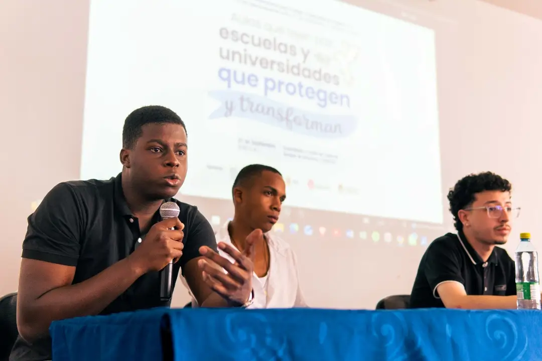Imagen de Aulas que Tejen Paz